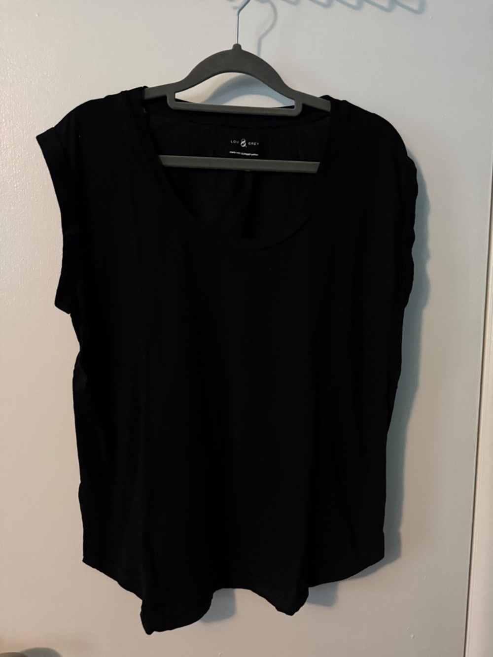 Loft Lou & Grey Black Scoop Neck Women's Top